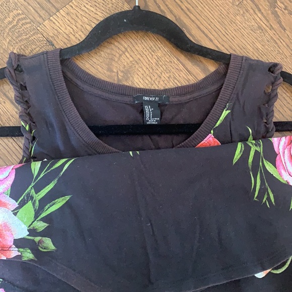 Graphic Tank - Picture 4 of 7